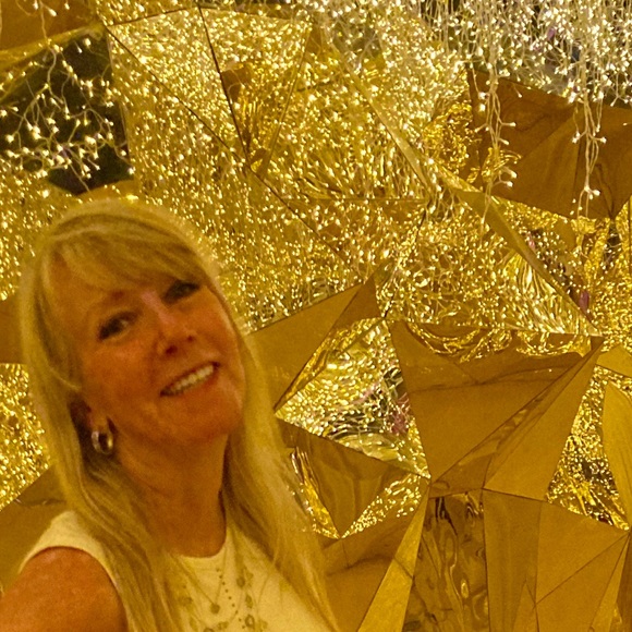 Meet your Posher, Patty - Picture 1 of 1